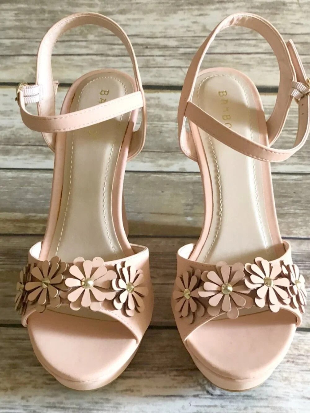 Retro ModCloth (Bamboo) Peach Wedge Sandals Size 9
